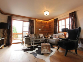 Unique and exclusively furnished chalet near the ski lift